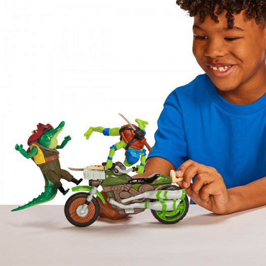 TMNT Combat vehicle with figure - Leonardo on a motorcycle