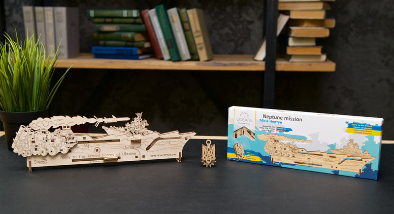 UGEARS - Mechanical Wooden Models - Neptune Mission model kit